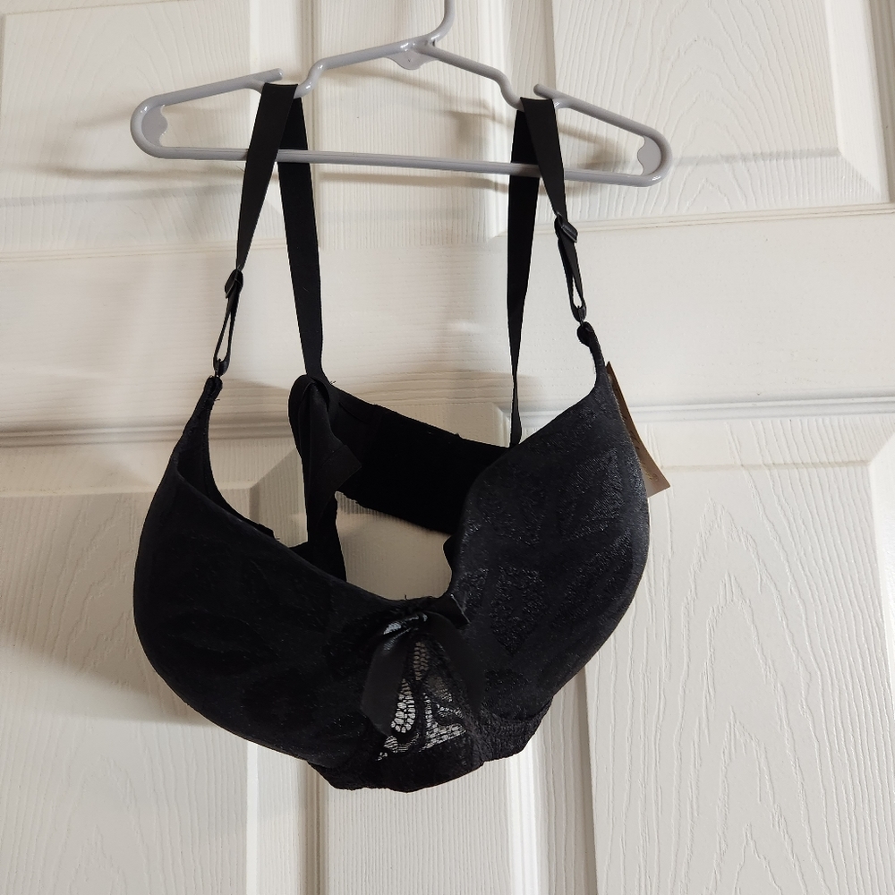 Emily Johnson bra new with tag
